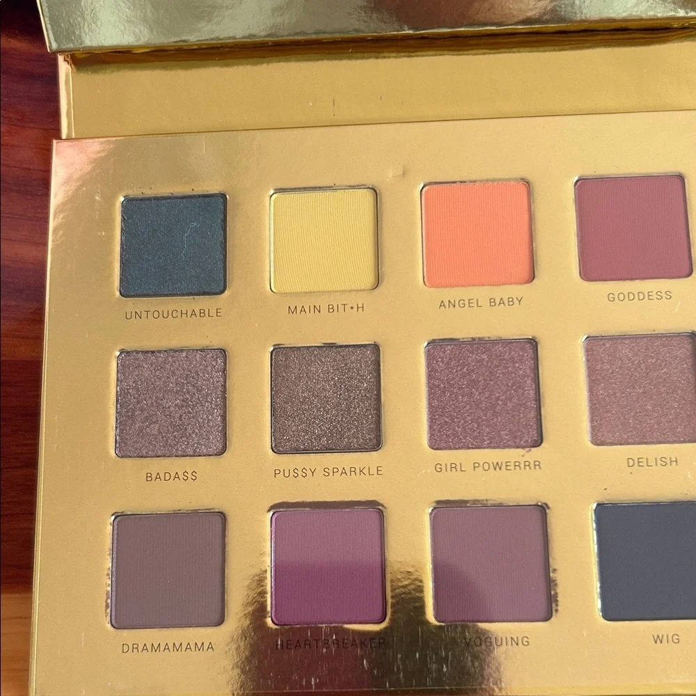 Gold Eyeshadow Palette